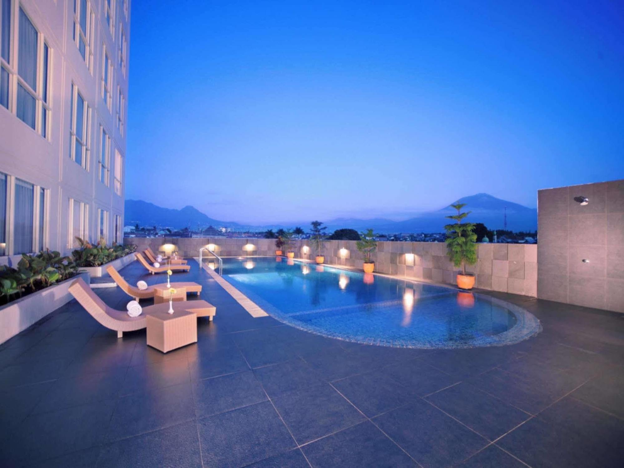 Atria Hotel Malang Luaran gambar