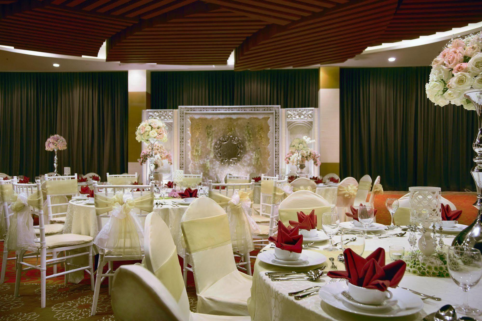Atria Hotel Malang Luaran gambar